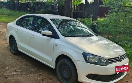 Volkswagen Polo VI (EU Market), 2011 год, 800 000 рублей, 2 фотография
