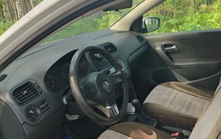 Volkswagen Polo VI (EU Market), 2011 год, 800 000 рублей, 6 фотография