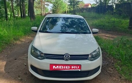 Volkswagen Polo VI (EU Market), 2011 год, 800 000 рублей, 3 фотография