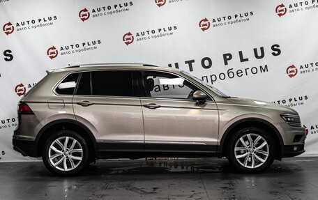 Volkswagen Tiguan II, 2018 год, 2 489 000 рублей, 6 фотография