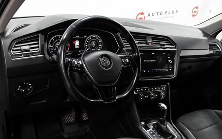 Volkswagen Tiguan II, 2018 год, 2 489 000 рублей, 7 фотография