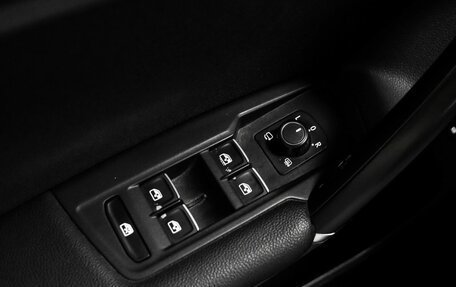 Volkswagen Tiguan II, 2018 год, 2 489 000 рублей, 18 фотография