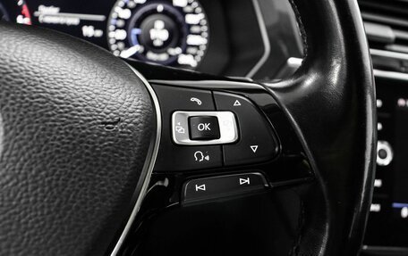 Volkswagen Tiguan II, 2018 год, 2 489 000 рублей, 17 фотография
