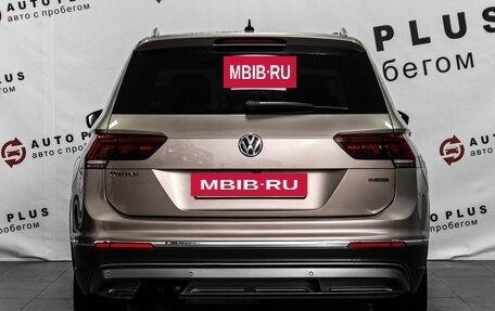 Volkswagen Tiguan II, 2018 год, 2 489 000 рублей, 4 фотография