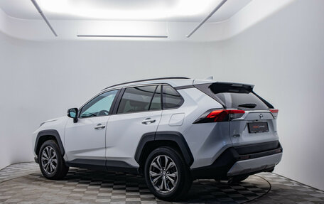 Toyota RAV4, 2024 год, 3 880 000 рублей, 8 фотография