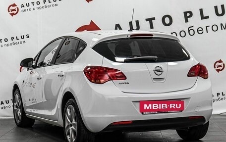 Opel Astra J, 2011 год, 799 000 рублей, 2 фотография
