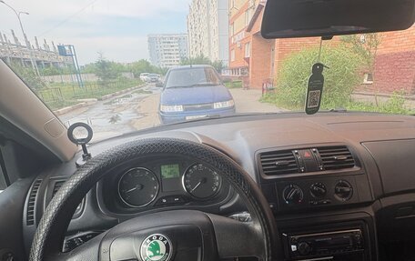 Skoda Fabia II, 2011 год, 650 000 рублей, 3 фотография
