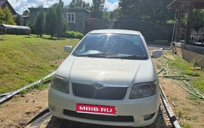 Toyota Corolla, 2004 год, 625 000 рублей, 1 фотография