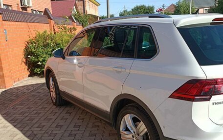 Volkswagen Tiguan II, 2020 год, 3 500 000 рублей, 3 фотография