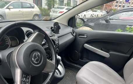 Mazda 2 III, 2013 год, 900 000 рублей, 6 фотография