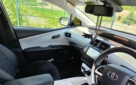 Toyota Prius IV XW50, 2018 год, 1 500 000 рублей, 6 фотография