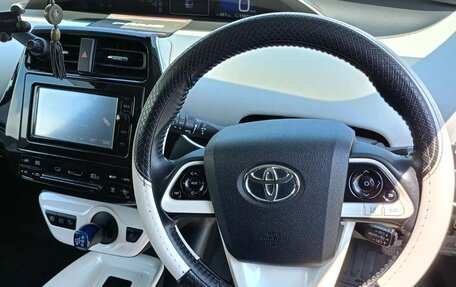 Toyota Prius IV XW50, 2018 год, 1 500 000 рублей, 8 фотография
