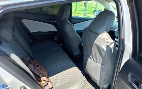 Toyota Prius IV XW50, 2018 год, 1 500 000 рублей, 16 фотография