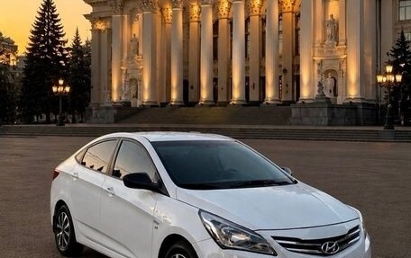 Hyundai Solaris II рестайлинг, 2015 год, 1 249 000 рублей, 1 фотография