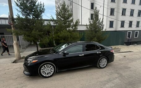 Toyota Camry, 2018 год, 2 150 000 рублей, 3 фотография