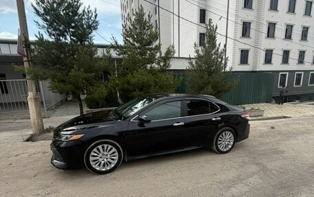 Toyota Camry, 2018 год, 2 150 000 рублей, 9 фотография