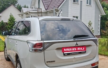 Mitsubishi Outlander III рестайлинг 3, 2012 год, 1 149 000 рублей, 3 фотография