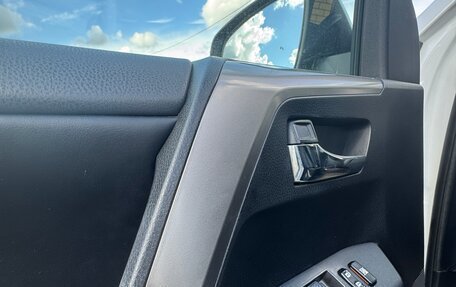 Toyota RAV4, 2019 год, 2 950 000 рублей, 4 фотография