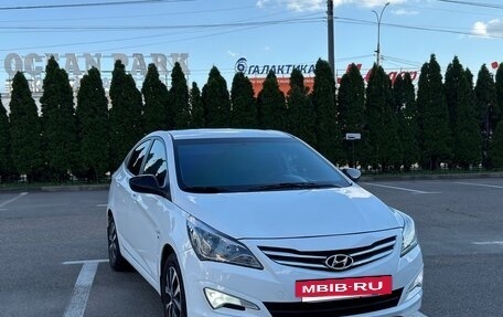 Hyundai Solaris II рестайлинг, 2015 год, 1 249 000 рублей, 2 фотография