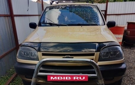 Chevrolet Niva I рестайлинг, 2004 год, 410 000 рублей, 3 фотография