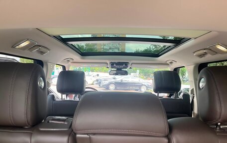 Land Rover Range Rover IV рестайлинг, 2015 год, 3 599 000 рублей, 9 фотография