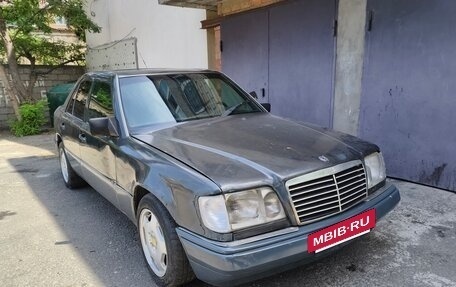 Mercedes-Benz E-Класс, 1995 год, 230 000 рублей, 3 фотография