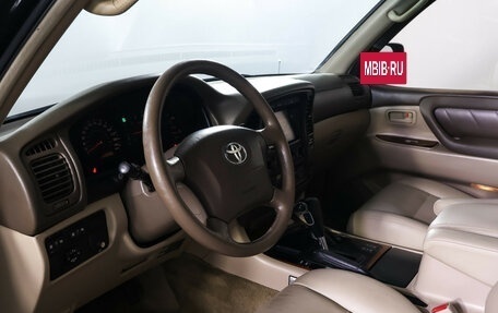 Toyota Land Cruiser 100 рестайлинг 2, 2002 год, 1 800 000 рублей, 16 фотография