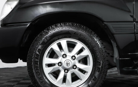 Toyota Land Cruiser 100 рестайлинг 2, 2002 год, 1 800 000 рублей, 24 фотография