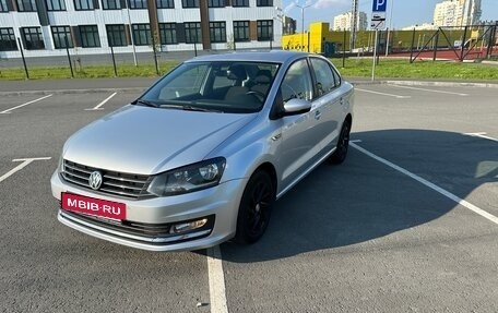 Volkswagen Polo VI (EU Market), 2017 год, 1 100 000 рублей, 2 фотография