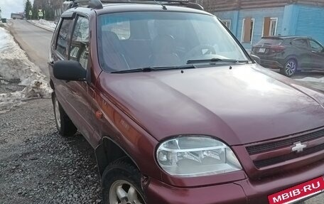 Chevrolet Niva I рестайлинг, 2004 год, 3 000 000 рублей, 2 фотография