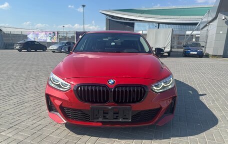 BMW 1 серия, 2022 год, 1 850 000 рублей, 3 фотография