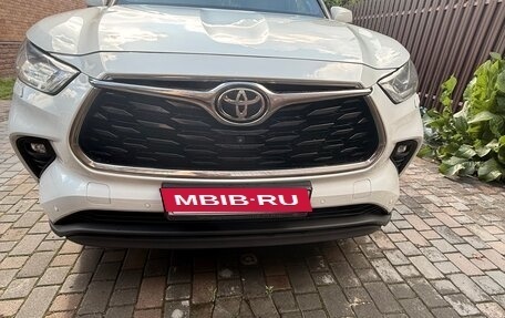 Toyota Highlander, 2022 год, 5 270 000 рублей, 17 фотография