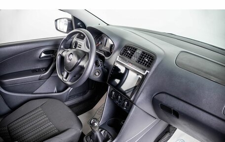 Volkswagen Polo VI (EU Market), 2015 год, 599 000 рублей, 10 фотография