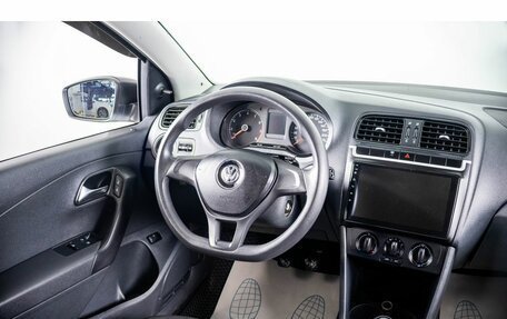 Volkswagen Polo VI (EU Market), 2015 год, 599 000 рублей, 11 фотография