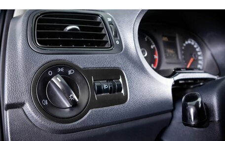 Volkswagen Polo VI (EU Market), 2015 год, 599 000 рублей, 18 фотография