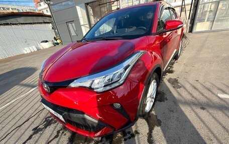 Toyota C-HR I рестайлинг, 2020 год, 2 900 000 рублей, 12 фотография