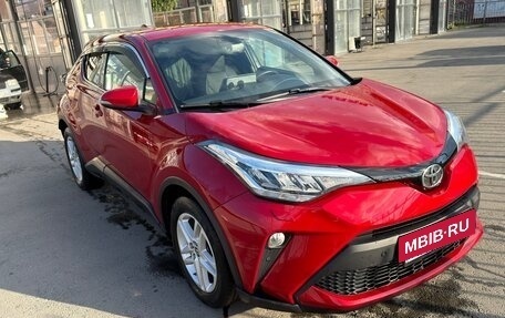 Toyota C-HR I рестайлинг, 2020 год, 2 900 000 рублей, 8 фотография