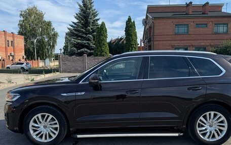 Volkswagen Touareg III, 2021 год, 5 990 000 рублей, 3 фотография