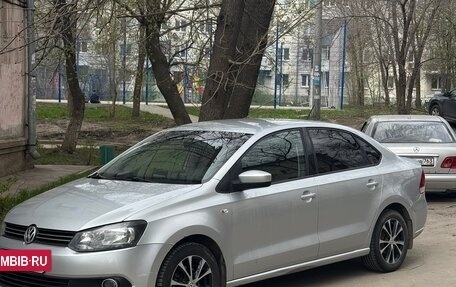 Volkswagen Polo VI (EU Market), 2014 год, 650 000 рублей, 2 фотография