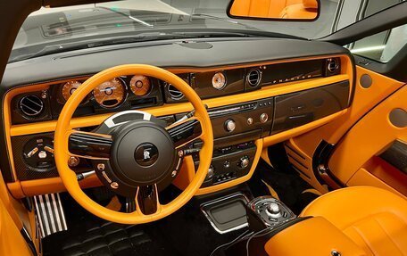 Rolls-Royce Phantom VII рестайлинг, 2014 год, 65 000 000 рублей, 9 фотография