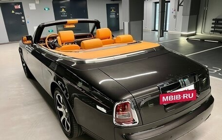 Rolls-Royce Phantom VII рестайлинг, 2014 год, 65 000 000 рублей, 8 фотография