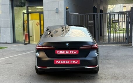 BMW 5 серия, 2025 год, 7 800 000 рублей, 3 фотография