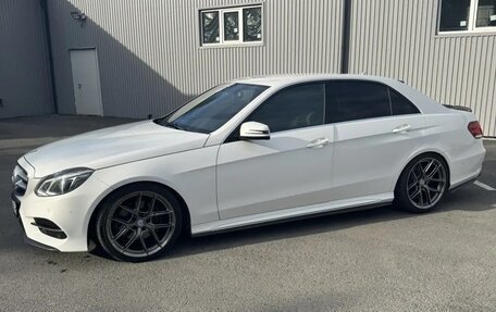 Mercedes-Benz E-Класс, 2015 год, 2 250 000 рублей, 2 фотография
