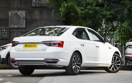 Skoda Superb III рестайлинг, 2025 год, 2 700 000 рублей, 5 фотография