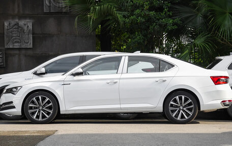 Skoda Superb III рестайлинг, 2025 год, 2 700 000 рублей, 3 фотография