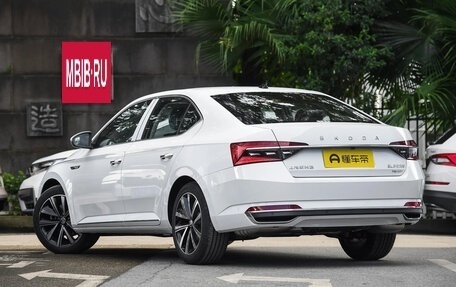 Skoda Superb III рестайлинг, 2025 год, 2 700 000 рублей, 4 фотография
