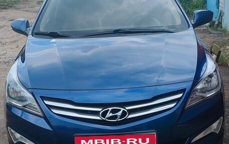 Hyundai Solaris II рестайлинг, 2016 год, 1 020 000 рублей, 1 фотография