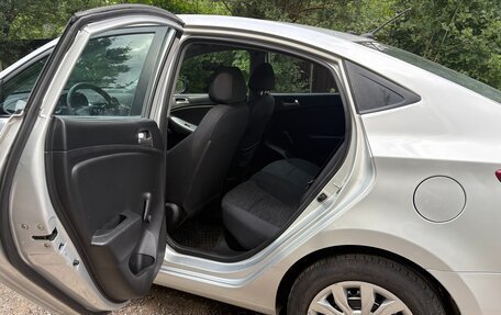 Hyundai Solaris II рестайлинг, 2015 год, 780 000 рублей, 14 фотография