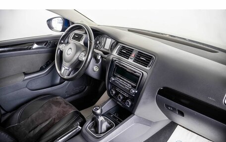 Volkswagen Jetta VI, 2011 год, 969 000 рублей, 10 фотография