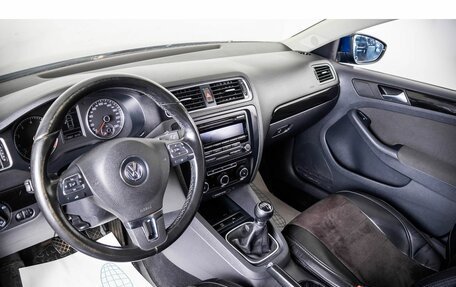Volkswagen Jetta VI, 2011 год, 969 000 рублей, 7 фотография